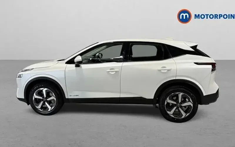 Used Nissan Qashqai Acenta Premium 190 HP (139 kW) 2023 White SUV