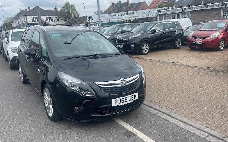 Used Vauxhall Zafira Tourer SRi 140 HP (102 kW) 2015 Black MPV