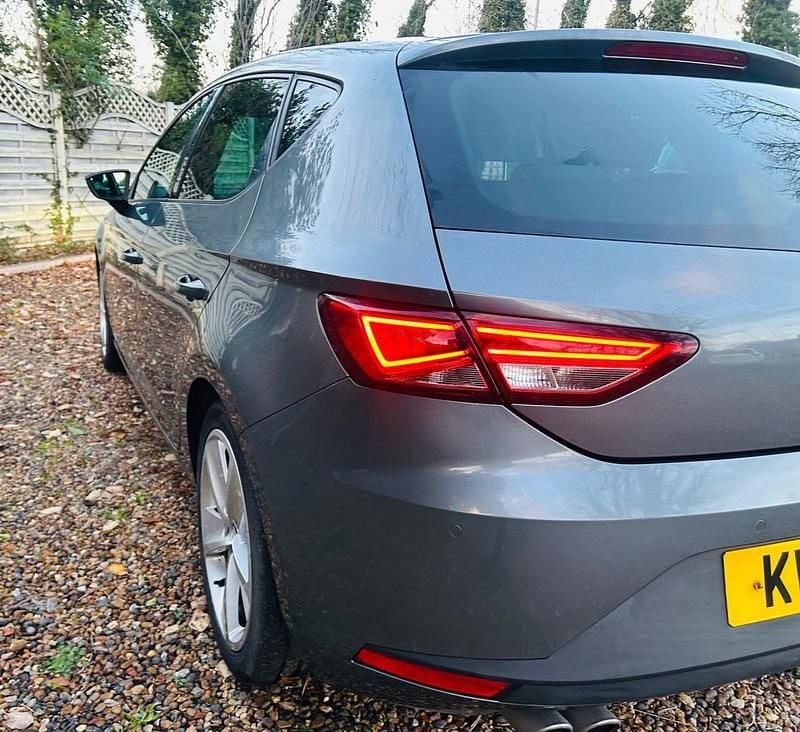Used Seat Leon FR 150 HP (110 kW) 2016 Grey Hatchback