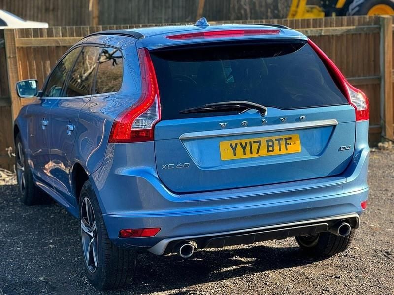 Used Volvo XC60 R-Design 2017 Blue SUV