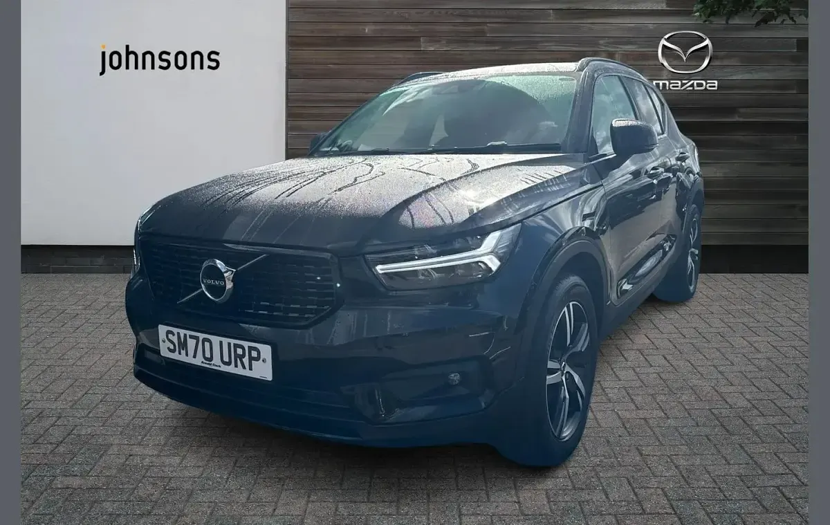 Used Volvo XC40 R-Design 161 HP (118 kW) 2021 Black SUV