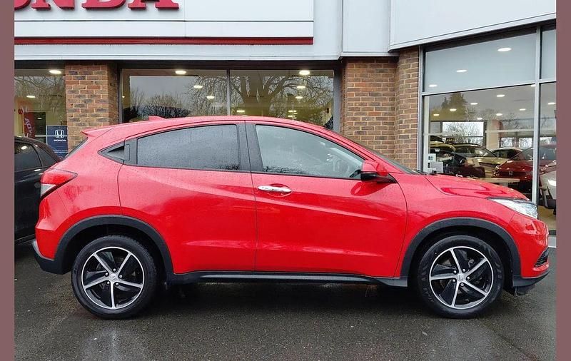 Used Honda HR-V SE 130 HP (95 kW) 2019 Rallye red SUV