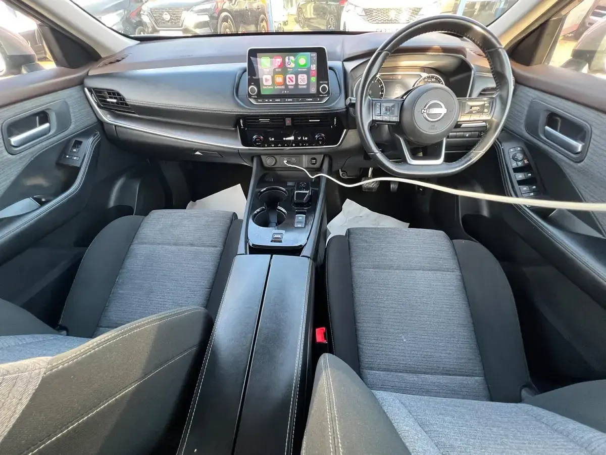 Used Nissan X-Trail Acenta Premium 213 HP (156 kW) 2023 Silver SUV