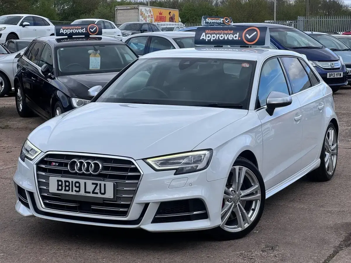 Used Audi S3 Sportback Performance 333 HP (244 kW) 2019 White Hatchback