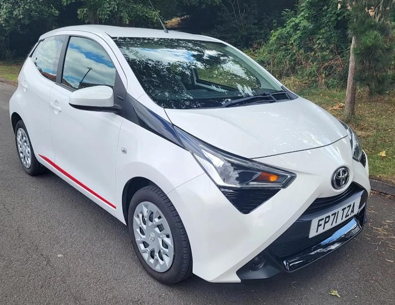 White Used 2022 Toyota Aygo X-play Hatchback | £10,399 (Good price) - Image 1/1