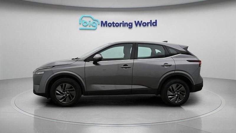 Used Nissan Qashqai Acenta Premium 140 HP (102 kW) 2022 Grey SUV