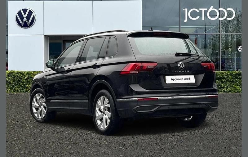 Used VW Tiguan Life 150 HP (110 kW) 2022 Black SUV