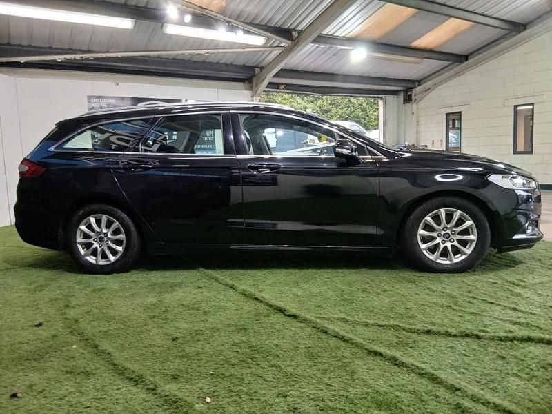 Used Ford Mondeo Zetec 160 HP (117 kW) 2015 Black Estate