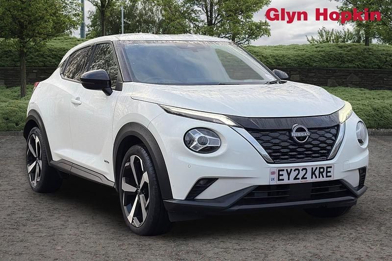 White Used 2022 Nissan Juke Tekna SUV | £16,335 (Fair price) - Image 1/4