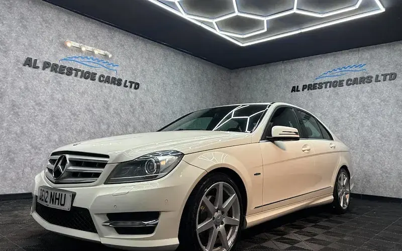 Used Mercedes C200 136 HP (100 kW) 2012 Sedan