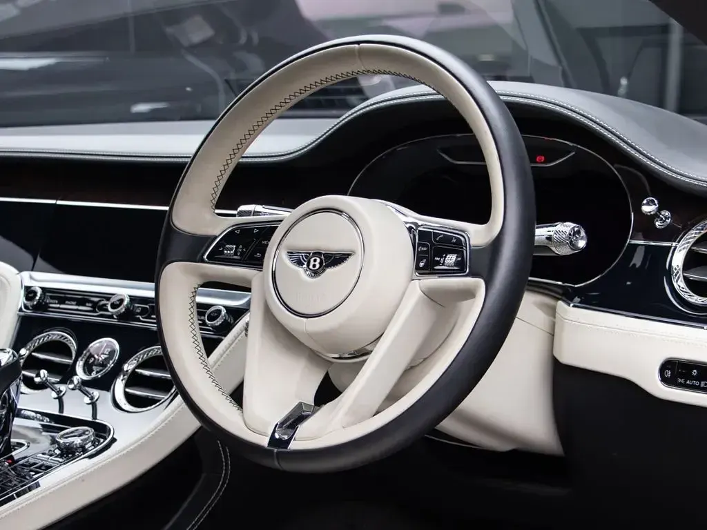 Used Bentley Continental 635 HP (467 kW) 2020 Black Coupe