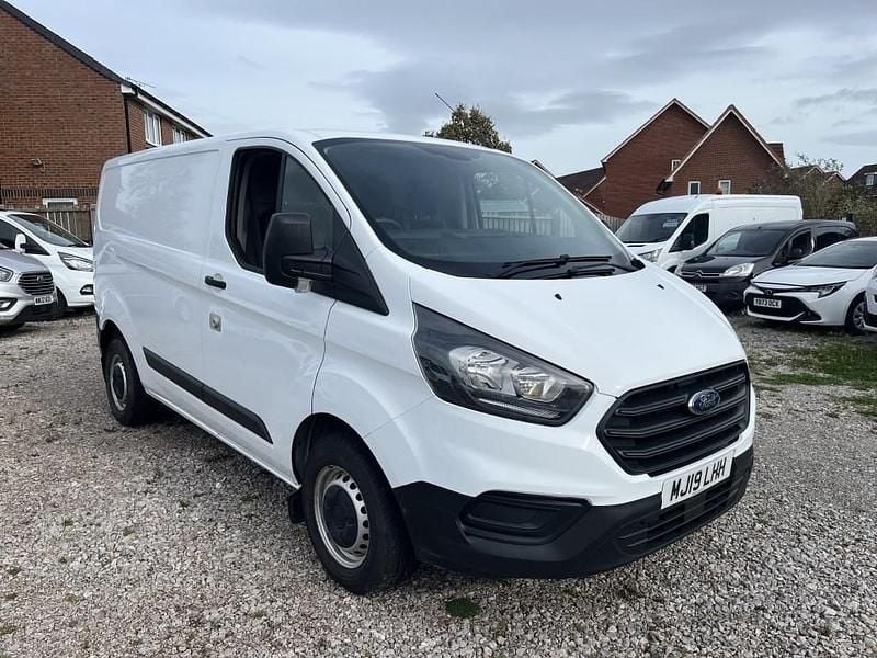 Used Ford Transit Custom 105 HP (77 kW) 2019 White Van