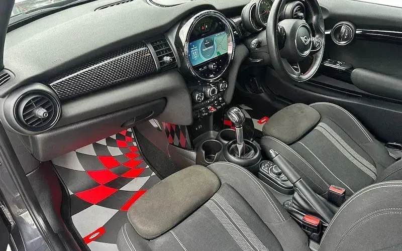 Used Mini John Cooper Works Hatch 231 HP (169 kW) 2017 Hatchback
