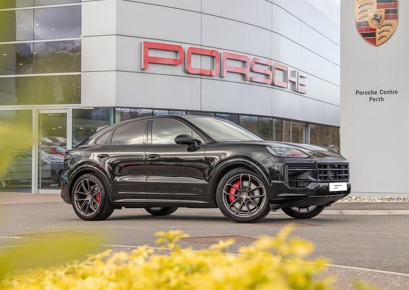 Used Porsche Cayenne 500 HP (367 kW) 2025 Chromite black metallic SUV