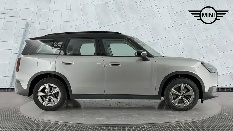 Used Mini Countryman 168 HP (123 kW) 2024 Silver SUV