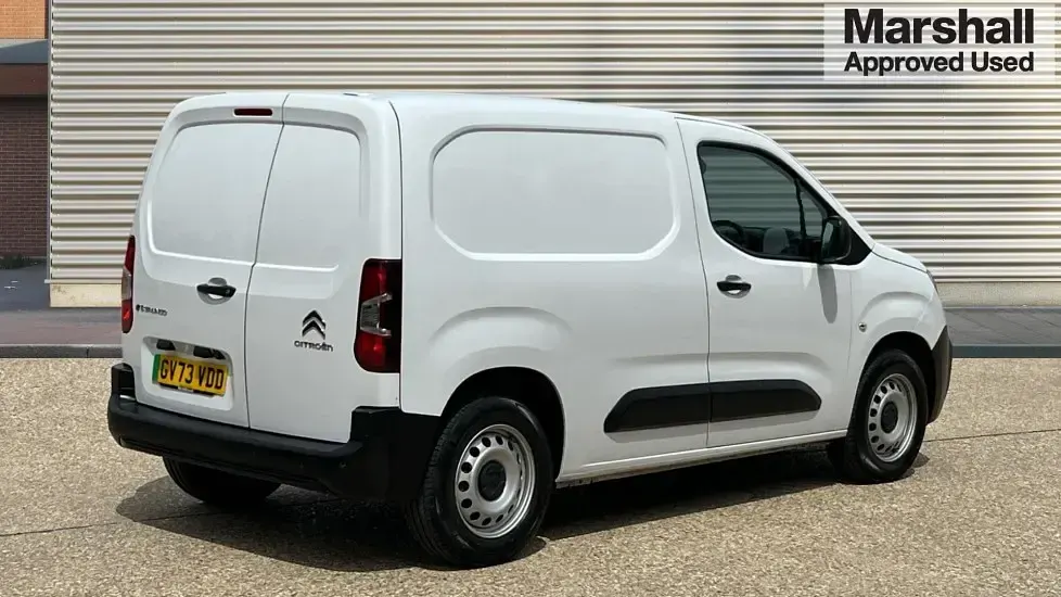 Used Citroën Berlingo 77 kW (105 HP) 2024 White MPV