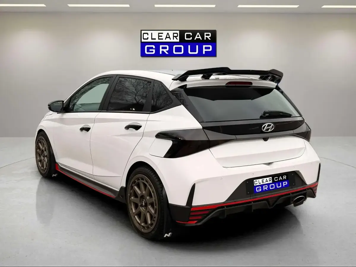 Used Hyundai i20 204 HP (150 kW) 2021 White Hatchback
