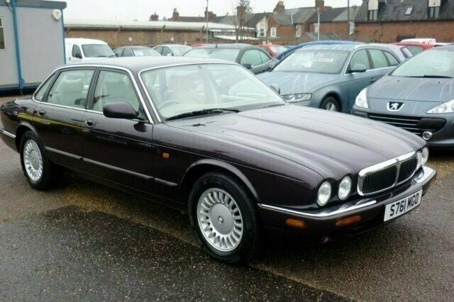 Used Jaguar XJ8 240 HP (176 kW) 1998 Sedan