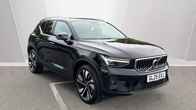 Used 2026 Volvo XC40 Ultra SUV | £39,095 (Expensive) - Image 1/3