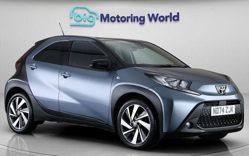 Used Toyota Aygo X 72 HP (52 kW) 2025 Grey SUV