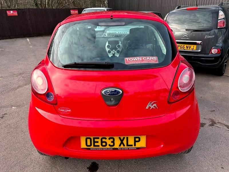 Used Ford Ka Studio 69 HP (50 kW) 2014 Red Hatchback