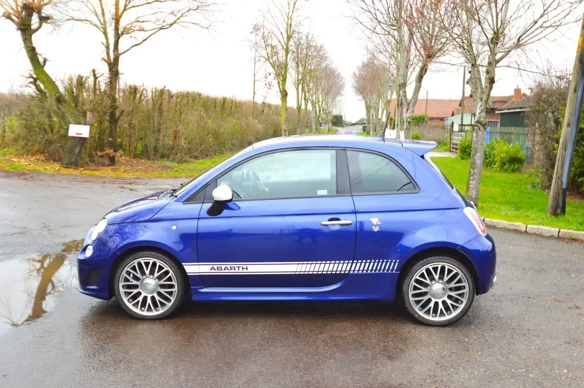 Begagnad Abarth 595 160 HK (117 kW) 2015 Blå Halvkombi