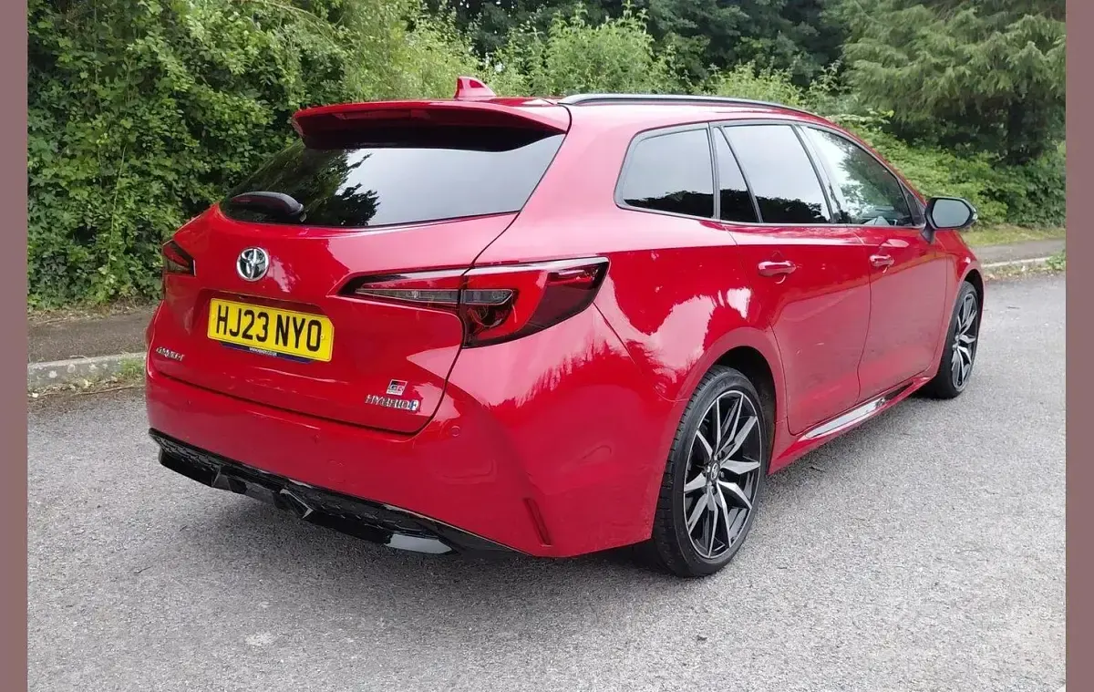 Used Toyota Corolla Sport 192 HP (141 kW) 2023 Red Estate