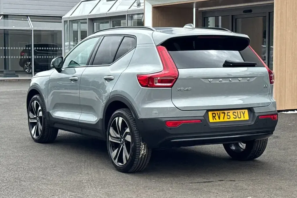 Used Volvo XC40 Ultra 161 HP (118 kW) 2025 Grey SUV