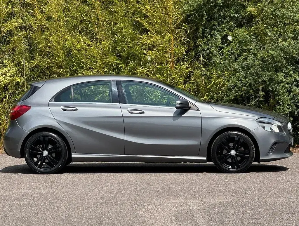 Used Mercedes A180 109 HP (80 kW) 2015 Grey Hatchback