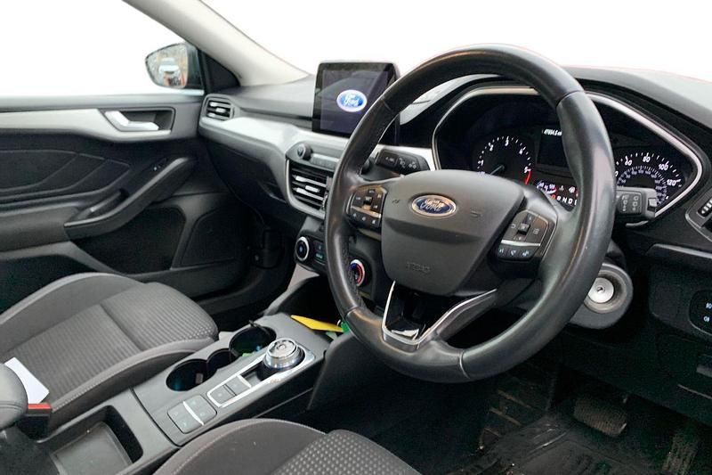 Used Ford Focus Zetec 120 HP (88 kW) 2020 Blue Hatchback