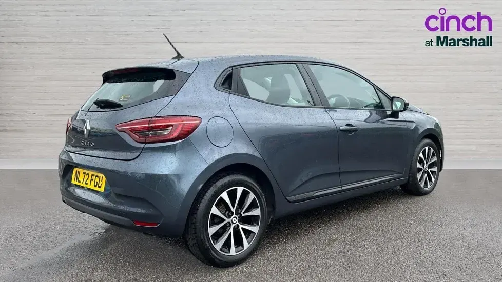 Used Renault Clio Iconic 90 HP (66 kW) 2022 Grey Hatchback