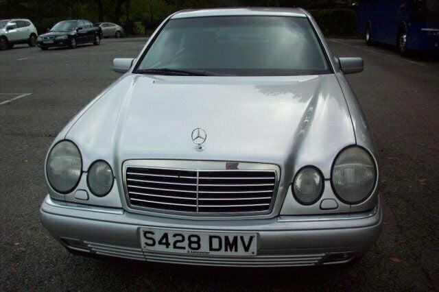 Used Mercedes E240 Avantgarde 1998 Sedan