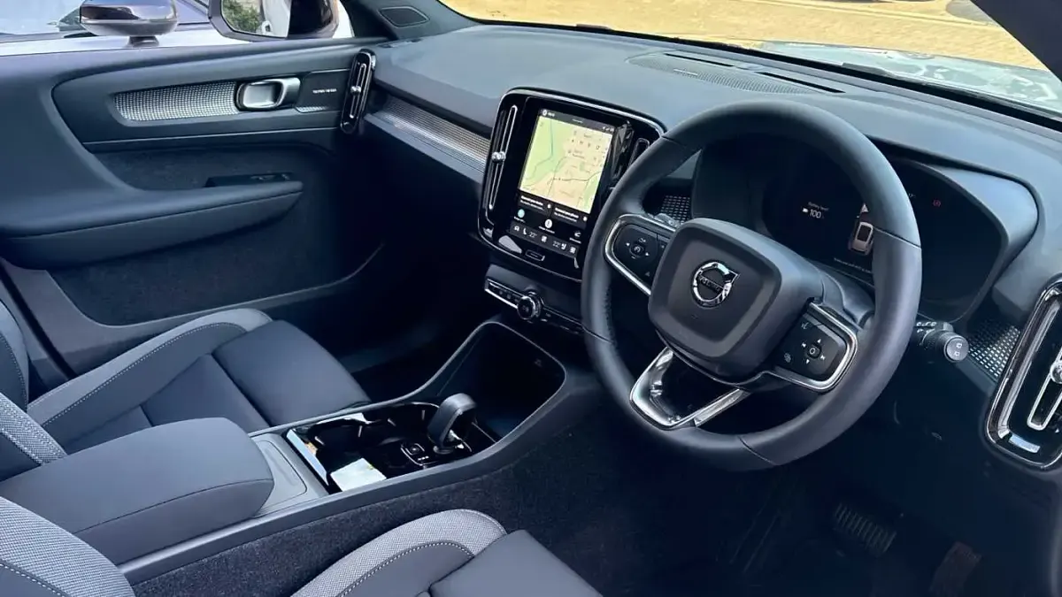 New Volvo EX40 Ultra 185 kW (252 HP) 2026 SUV