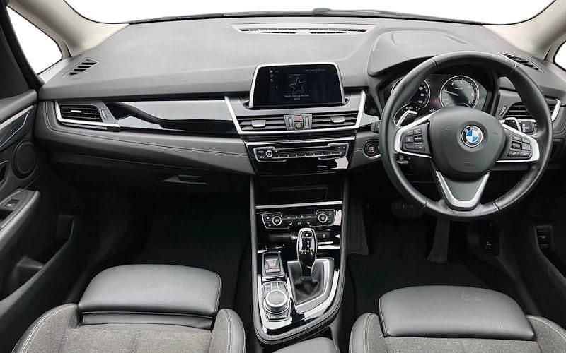 Used BMW 218 Comfort Edition 150 HP (110 kW) 2020 Black Estate