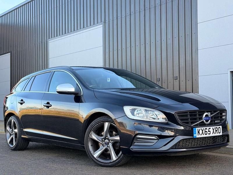 Used Volvo V60 R-Design 136 HP (100 kW) 2015 Black Estate