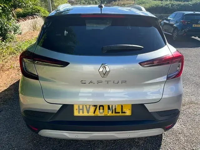 Used Renault Captur Iconic 98 HP (72 kW) 2020 Silver SUV