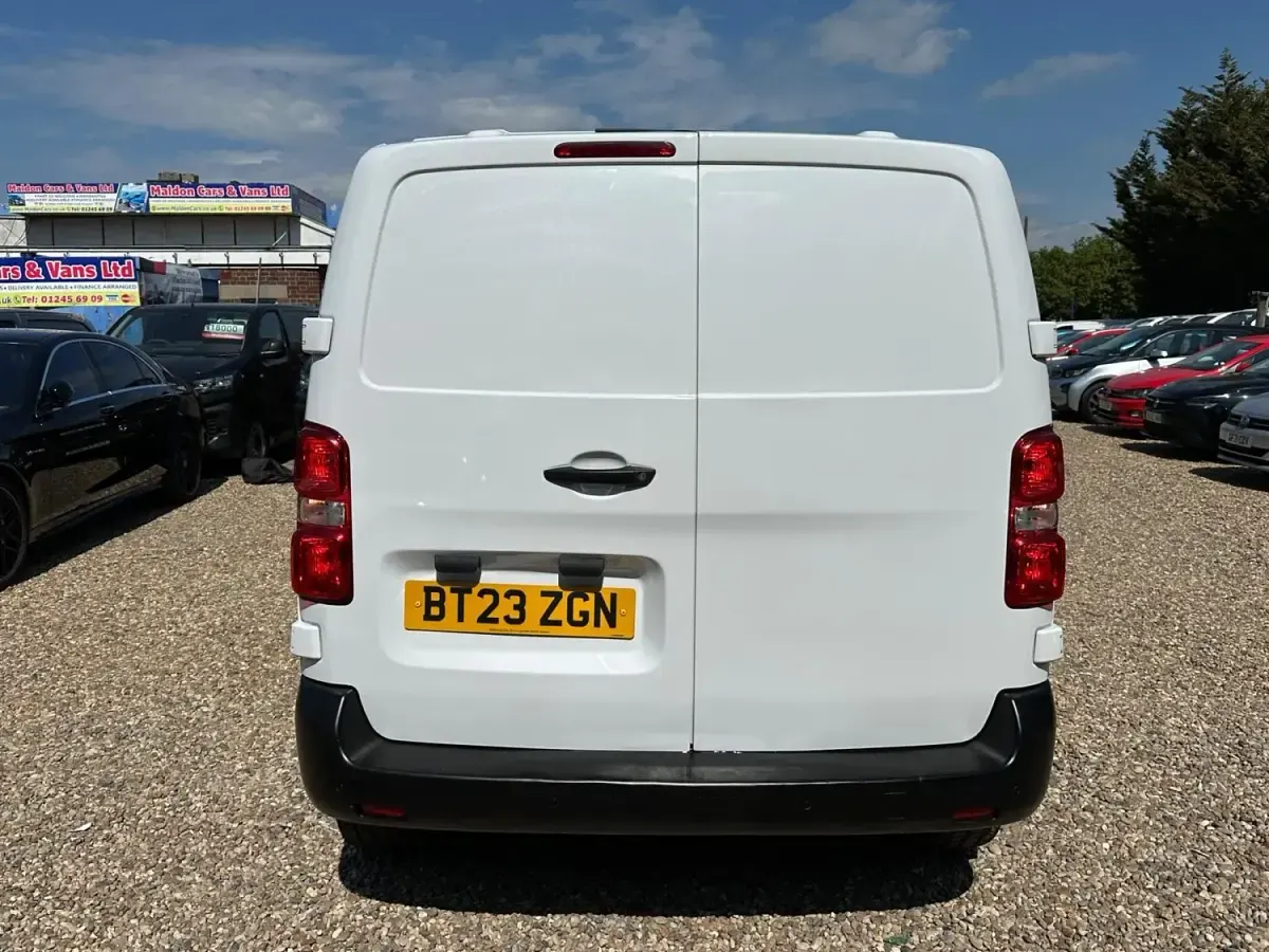 Second-hand Peugeot Expert Premium 2023 Alb Van