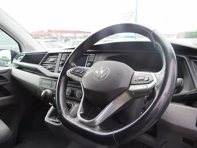 Second-hand VW Transporter Startline 150 CP (110 kW) 2022 Alb Van