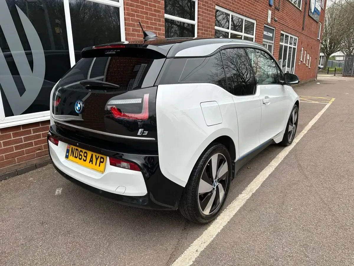 Usado BMW i3 Comfort Edition 125 kW (170 CV) 2019 Blanco Utilitario