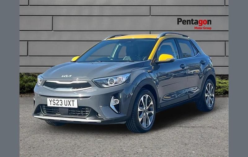 Used Kia Stonic 99 HP (72 kW) 2023 Grey SUV