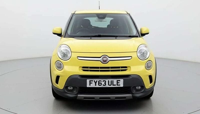 Used Fiat 500L Trekking 85 HP (62 kW) 2014 Yellow MPV