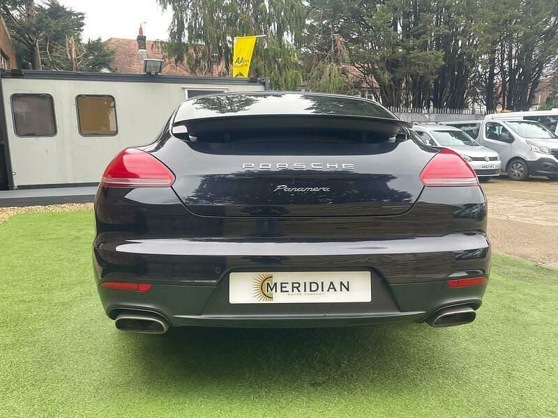Used Porsche Panamera 300 HP (220 kW) 2014 Black Hatchback