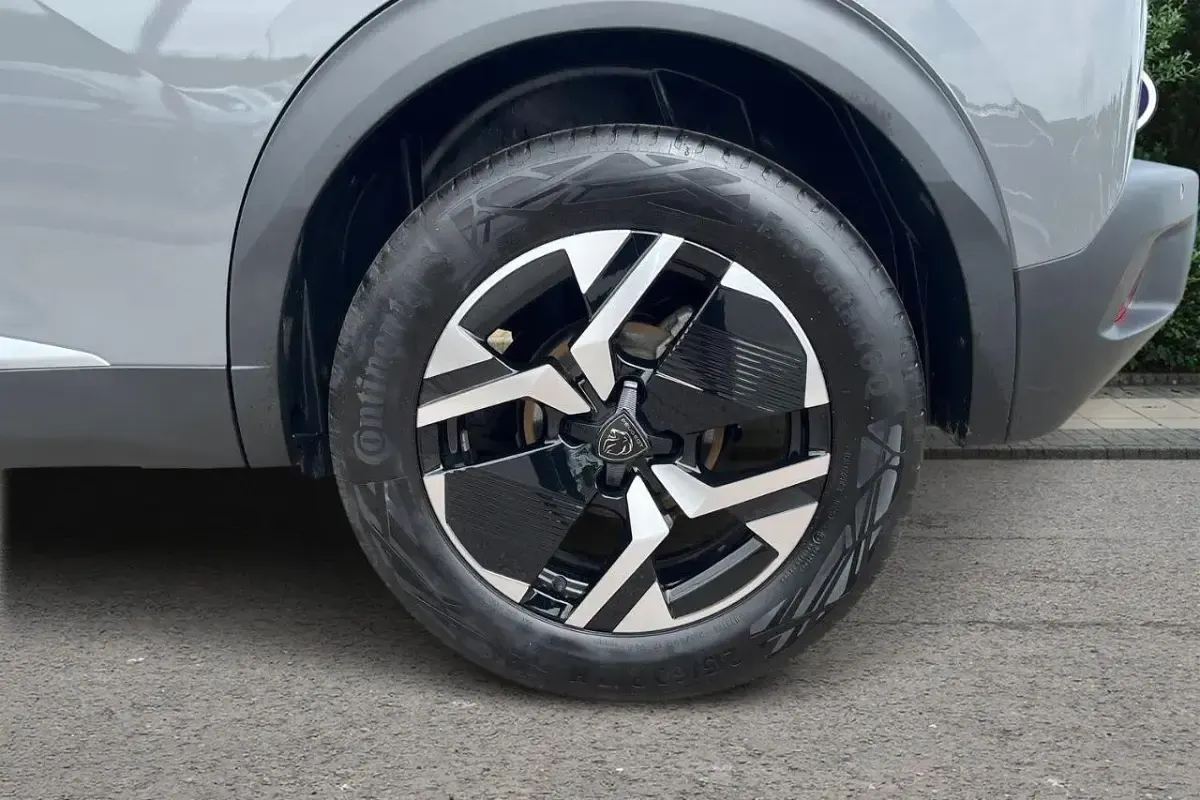 Used Peugeot 2008 Allure 135 HP (99 kW) 2025 Grey SUV