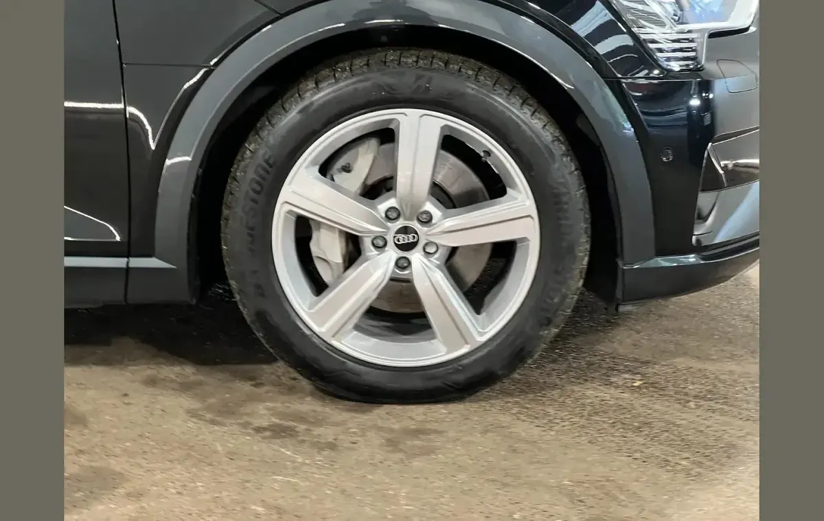 Used Audi e-tron Advanced 300 kW (408 HP) 2022 Black SUV