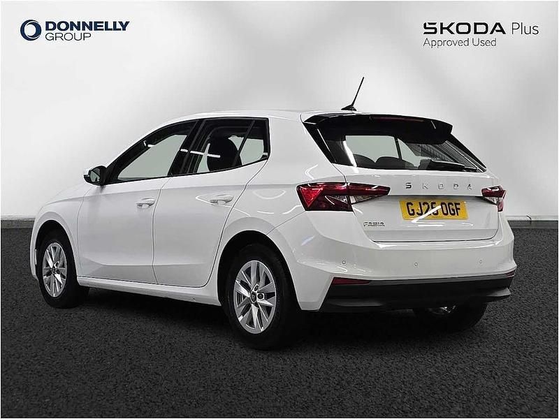 Used Skoda Fabia SE 85 HP (62 kW) 2025 Moon white metallic Hatchback
