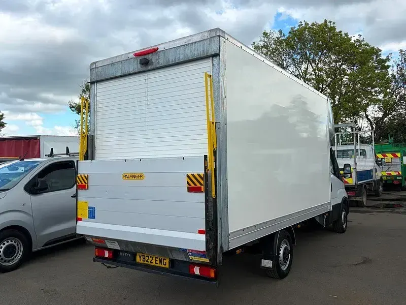 Begagnad Iveco Daily 130 HK (95 kW) 2022 Vit