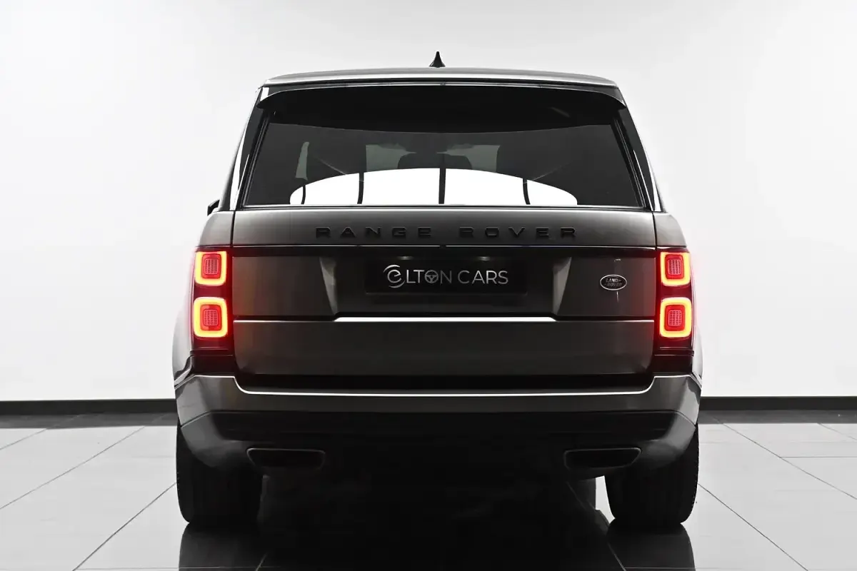 Used Land Rover Range Rover 300 HP (220 kW) 2021 Silver SUV