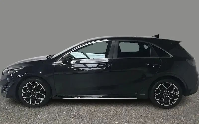 Used Kia Ceed GT-Line 160 HP (117 kW) 2022 Black Hatchback