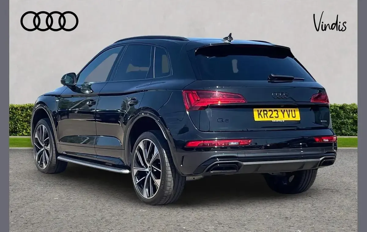 Used Audi Q5 Advanced 261 HP (191 kW) 2023 Black SUV