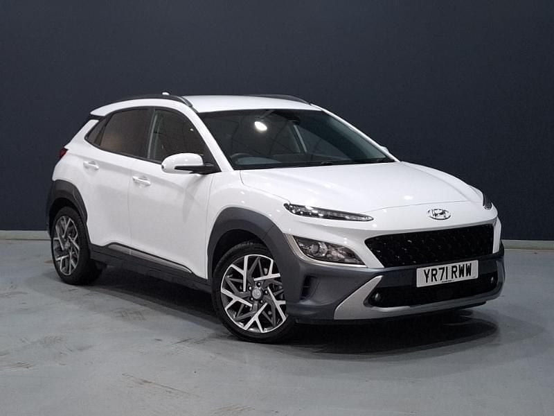 White Used 2021 Hyundai Kona Premium SUV | £17,998 (A bit pricey) - Image 1/4